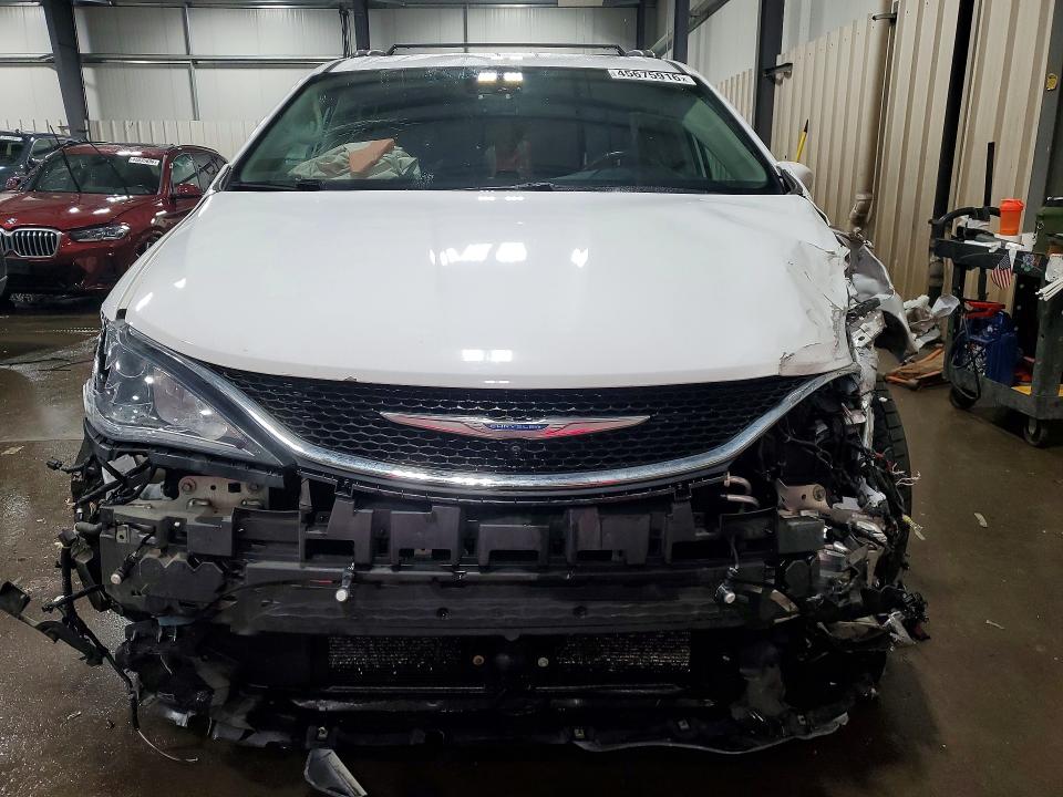 Продажа на аукционе авто 2017 Chrysler Pacifica, vin: 2C4RC1EG1HR597980, номер лота: 45675916