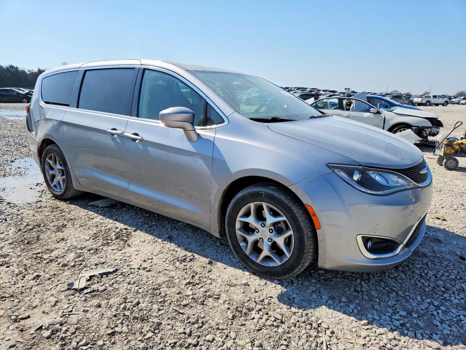 46972946 :رقم المزاد ، 2C4RC1FG6JR126461 vin ، 2018 Chrysler Pacifica مزاد بيع