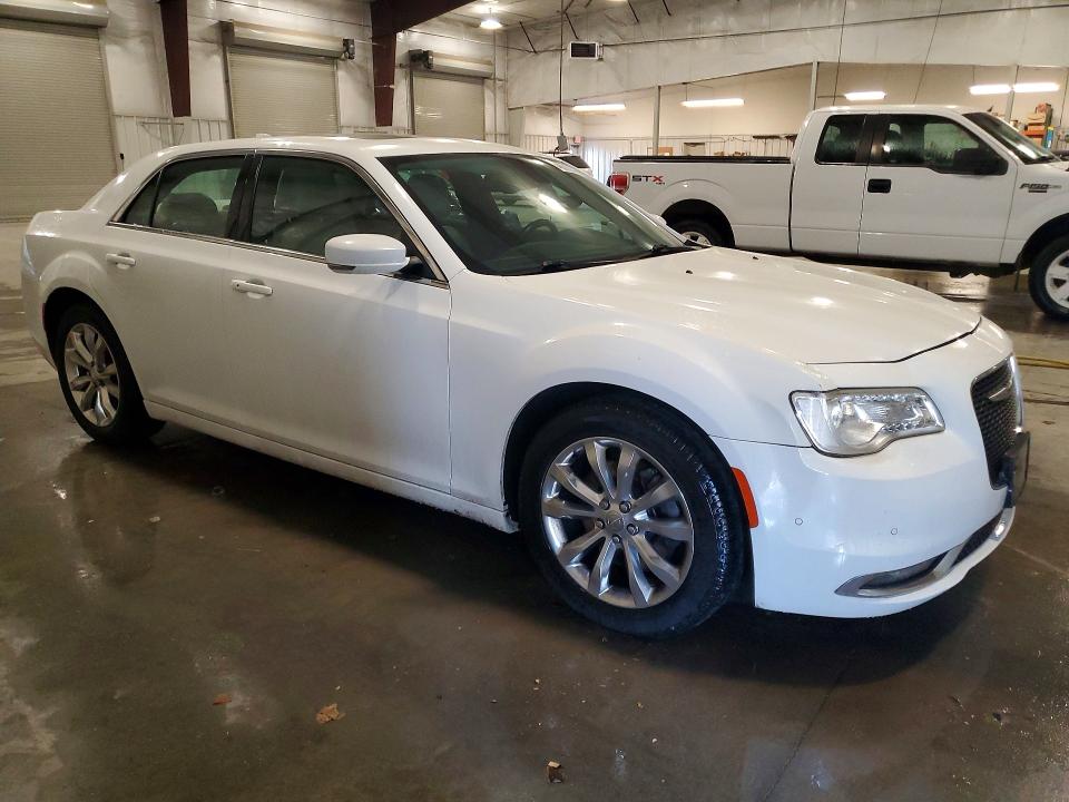 Продажа на аукционе авто 2016 Chrysler 300, vin: 2C3CCARG3GH321437, номер лота: 48016246