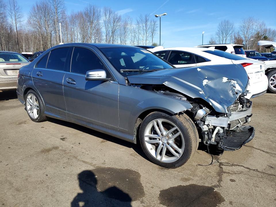 2012 Mercedes Benz C მანქანა იყიდება აუქციონზე, vin: WDDGF8BB1CR201065, აუქციონის ნომერი: 79822695