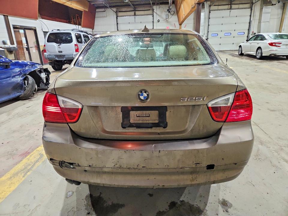 47010806 :رقم المزاد ، WBAVB13516PT13116 vin ، 2006 Bmw 325 مزاد بيع