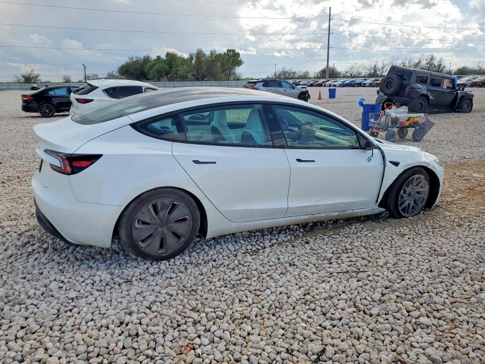 45824766 :رقم المزاد ، 5YJ3E1EA3TF136389 vin ، 2026 Tesla Model 3 مزاد بيع