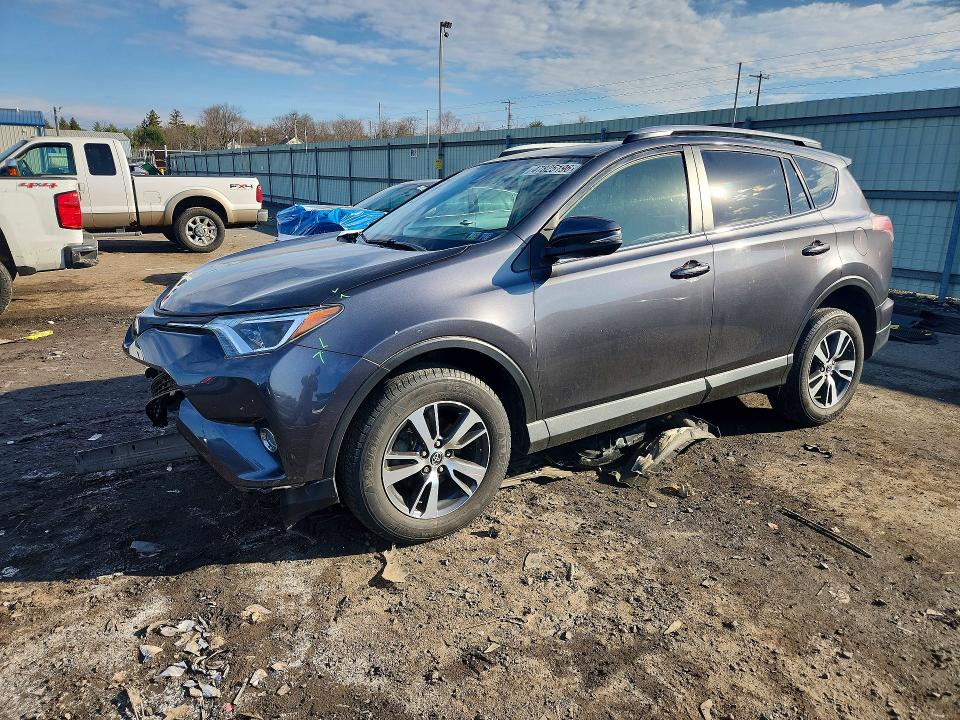 47825196 :رقم المزاد ، JTMRFREV4HJ110554 vin ، 2017 Toyota Rav4 مزاد بيع