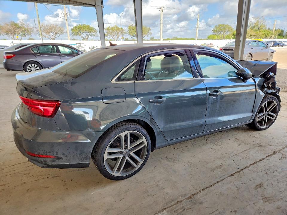 2019 Audi A3 მანქანა იყიდება აუქციონზე, vin: WAUAUGFF1K1024377, აუქციონის ნომერი: 41936486