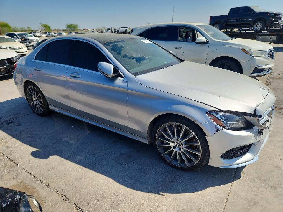 47261916 :رقم المزاد ، 55SWF4JBXHU213310 vin ، 2017 Mercedes-benz C مزاد بيع