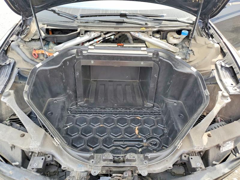 47610396 :رقم المزاد ، 5YJSA1H11EFP55806 vin ، 2014 Tesla Model S مزاد بيع
