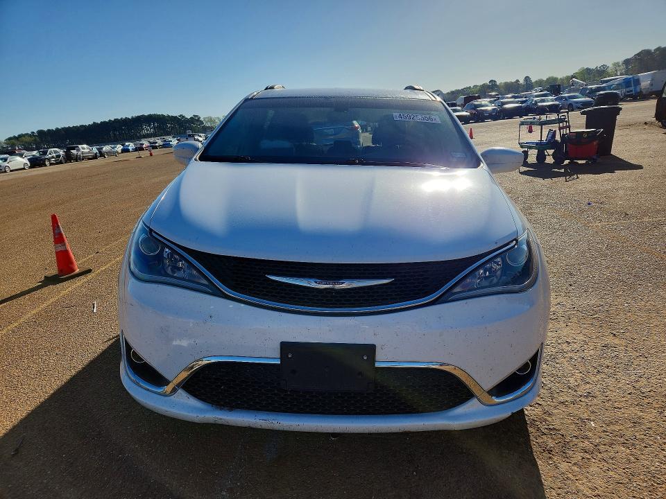 Продажа на аукционе авто 2017 Chrysler Pacifica, vin: 2C4RC1BG5HR816220, номер лота: 45925556