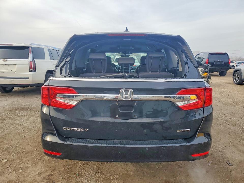 46861556 :رقم المزاد ، 5FNRL6H82JB043656 vin ، 2018 Honda Odyssey مزاد بيع