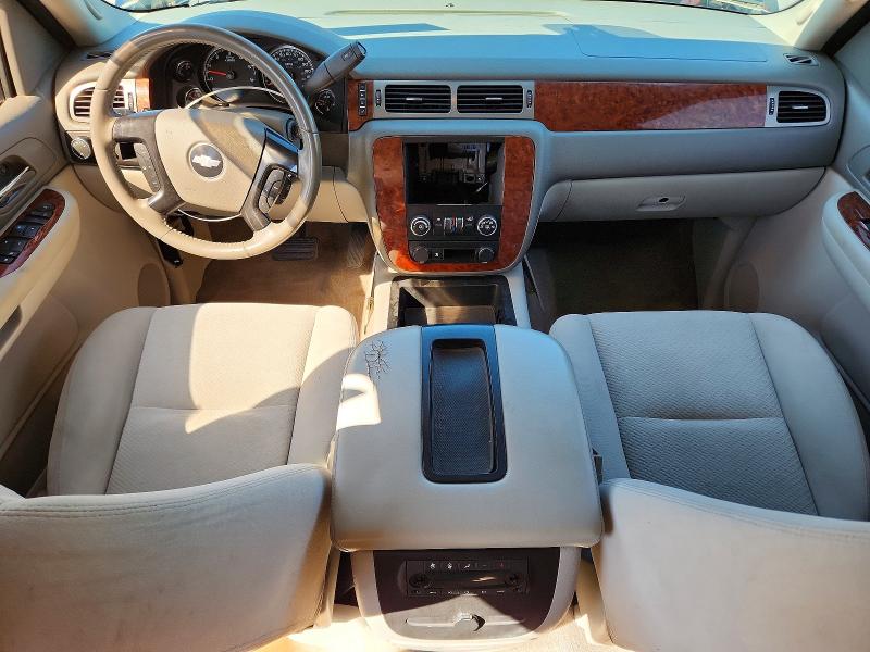 2008 Chevrolet Suburban მანქანა იყიდება აუქციონზე, vin: 1GNFC16JX8J192743, აუქციონის ნომერი: 46850996