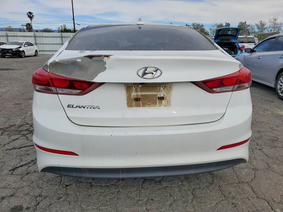 Продажа на аукционе авто 2018 Hyundai Elantra, vin: 5NPD84LFXJH290706, номер лота: 45968056