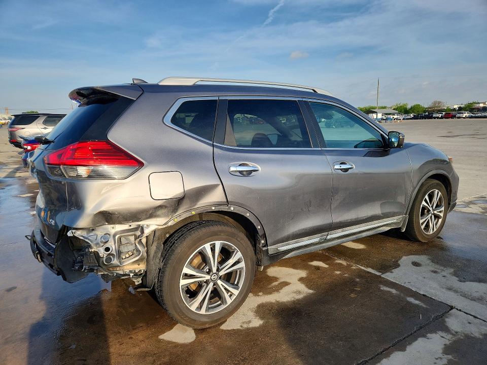 Продажа на аукционе авто 2017 Nissan Rogue, vin: 5N1AT2MT6HC869851, номер лота: 47721846