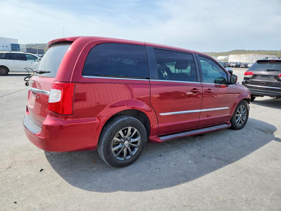 48264386 :رقم المزاد ، 2C4RC1HG0FR727689 vin ، 2015 Chrysler Town & Country مزاد بيع