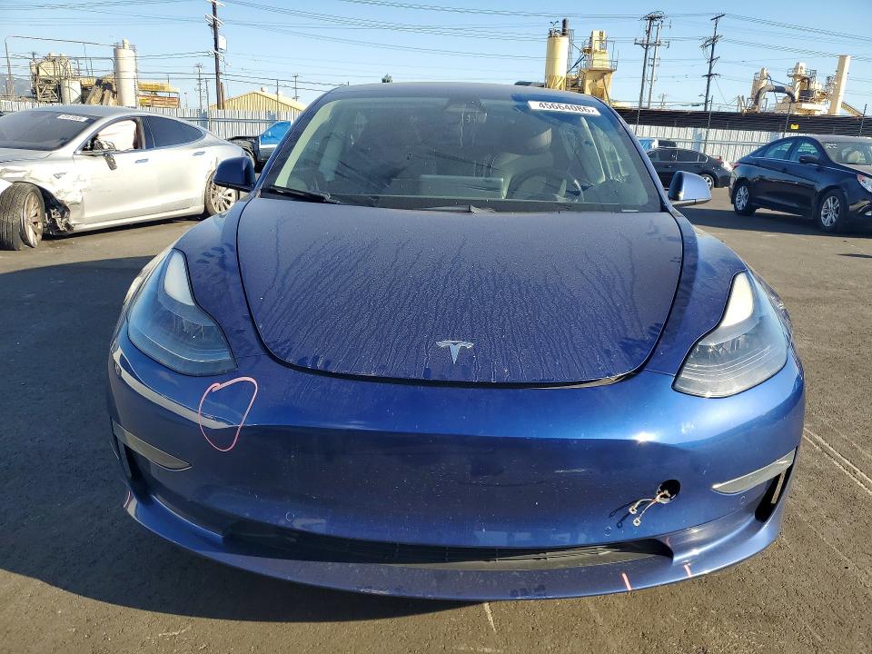 45664086 :رقم المزاد ، 5YJ3E1EA8MF872441 vin ، 2021 Tesla Model 3 مزاد بيع