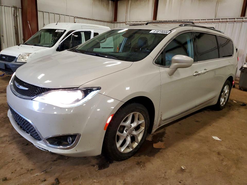 41619006 :رقم المزاد ، 2C4RC1EGXHR653656 vin ، 2017 Chrysler Pacifica مزاد بيع