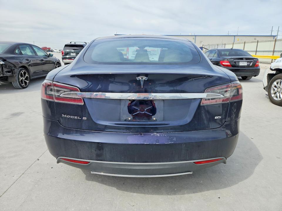 Продажа на аукционе авто 2015 Tesla Model S, vin: 5YJSA1H16FFP73798, номер лота: 45810876