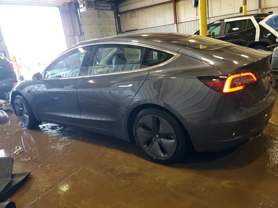 46888866 :رقم المزاد ، 5YJ3E1EA4JF039716 vin ، 2018 Tesla Model 3 مزاد بيع