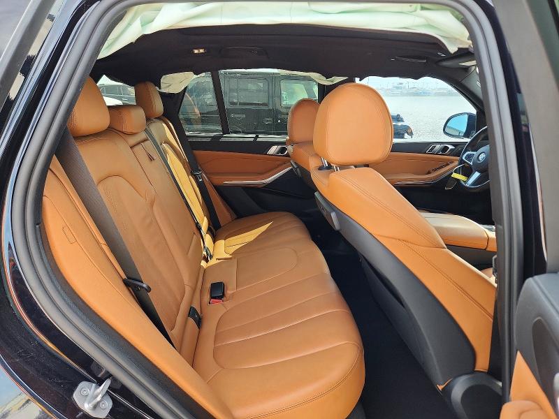 46317546 :رقم المزاد ، 5UXCR4C02N9L31007 vin ، 2022 Bmw X5 مزاد بيع