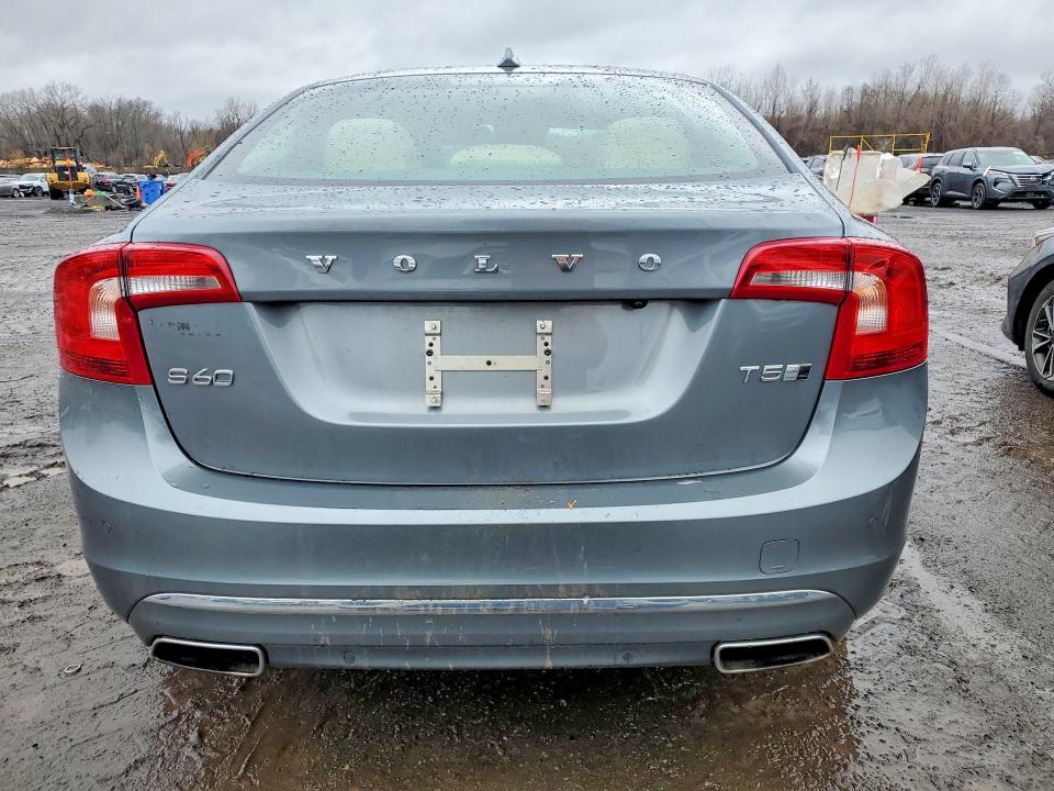 46181206 :رقم المزاد ، LYV402TM9JB174083 vin ، 2018 Volvo S60 مزاد بيع