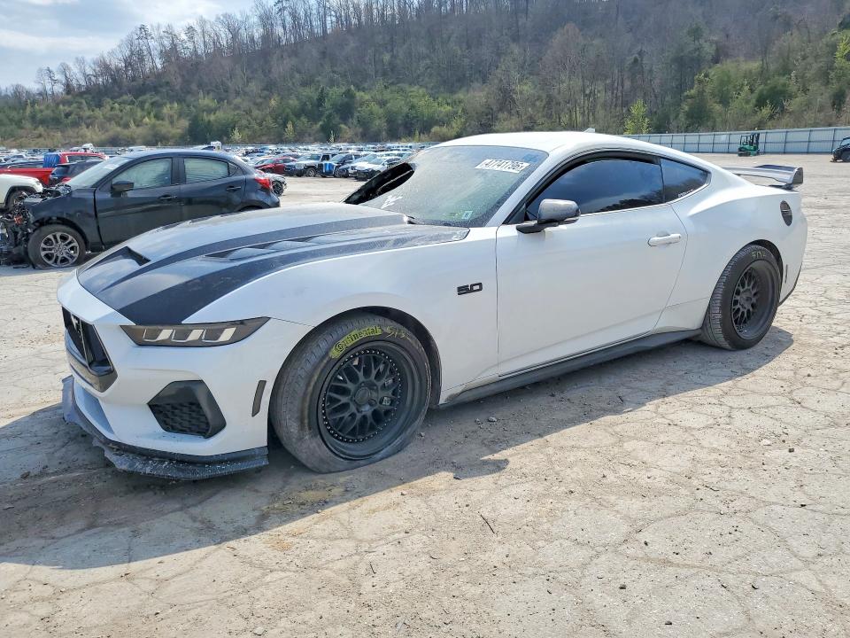 47741796 :رقم المزاد ، 1FA6P8CF9R5435464 vin ، 2024 Ford Mustang مزاد بيع