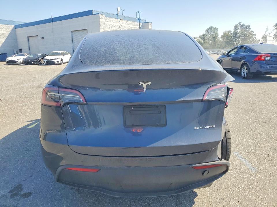 Продажа на аукционе авто 2024 Tesla Model Y, vin: 7SAYGDEE2RA241535, номер лота: 47287106