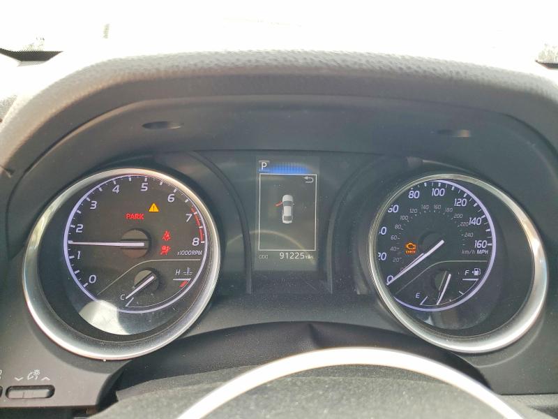 48111126 :رقم المزاد ، 4T1B11HK8JU595171 vin ، 2018 Toyota Camry مزاد بيع
