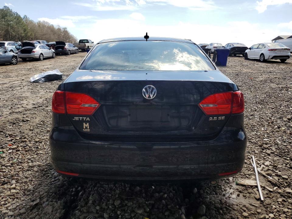 45606356 :رقم المزاد ، 3VWDP7AJ3DM310611 vin ، 2013 Volkswagen Jetta مزاد بيع