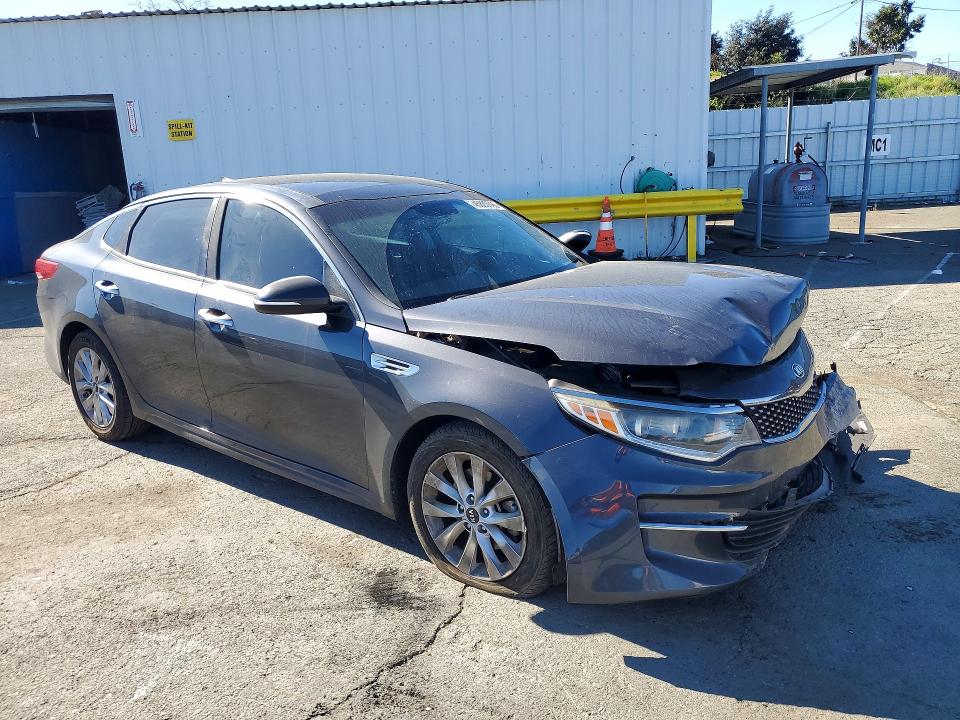 45880696 :رقم المزاد ، 5XXGU4L38JG218848 vin ، 2018 Kia Optima مزاد بيع
