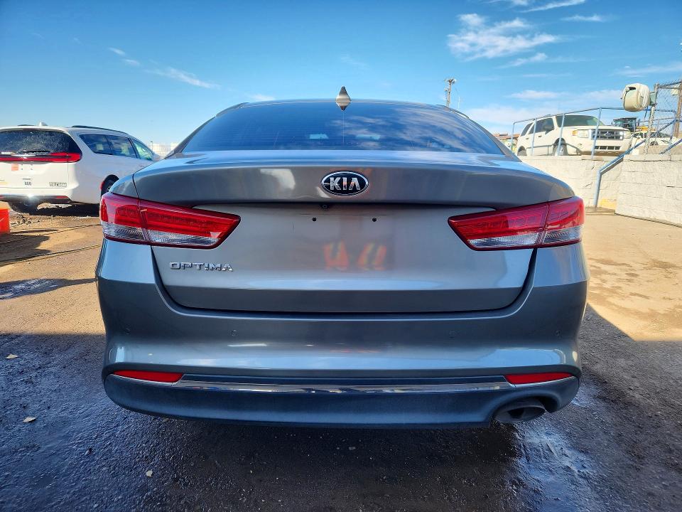 2018 Kia Optima მანქანა იყიდება აუქციონზე, vin: 5XXGU4L30JG215202, აუქციონის ნომერი: 79216595