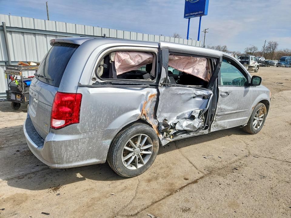 2017 Dodge Grand Caravan მანქანა იყიდება აუქციონზე, vin: 2C4RDGBGXHR641690, აუქციონის ნომერი: 47269216