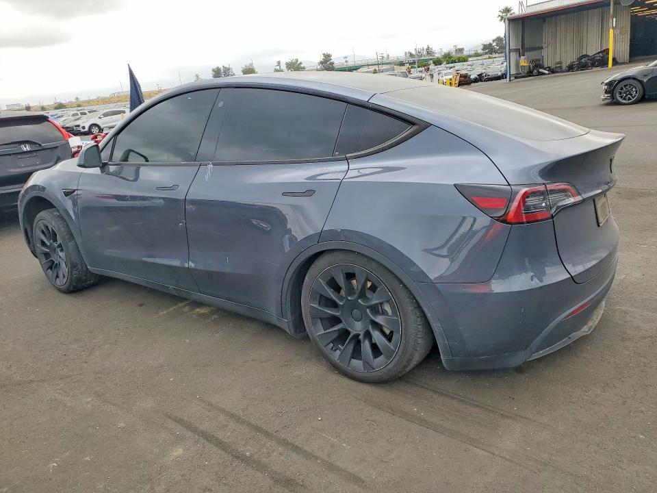 47905506 :رقم المزاد ، 7SAYGDEE8PA130484 vin ، 2023 Tesla Model Y مزاد بيع