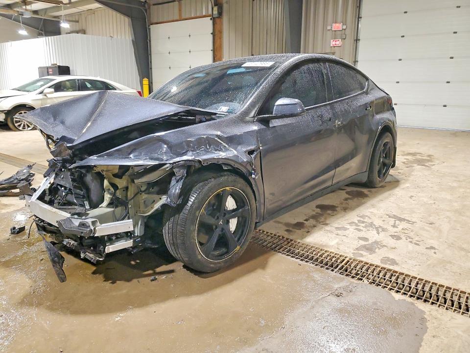 Продаж на аукціоні авто 2026 Tesla Model Y, vin: 7SAYGDEE4TA443400, номер лоту: 46140986
