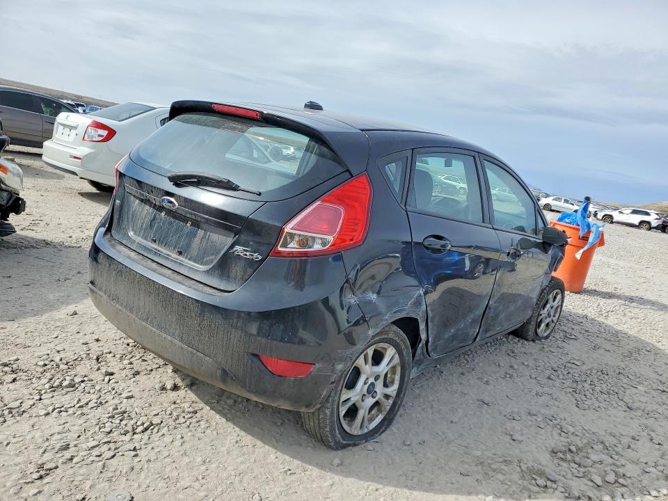 45600326 :رقم المزاد ، 3FADP4EJ3FM101499 vin ، 2015 Ford Fiesta مزاد بيع