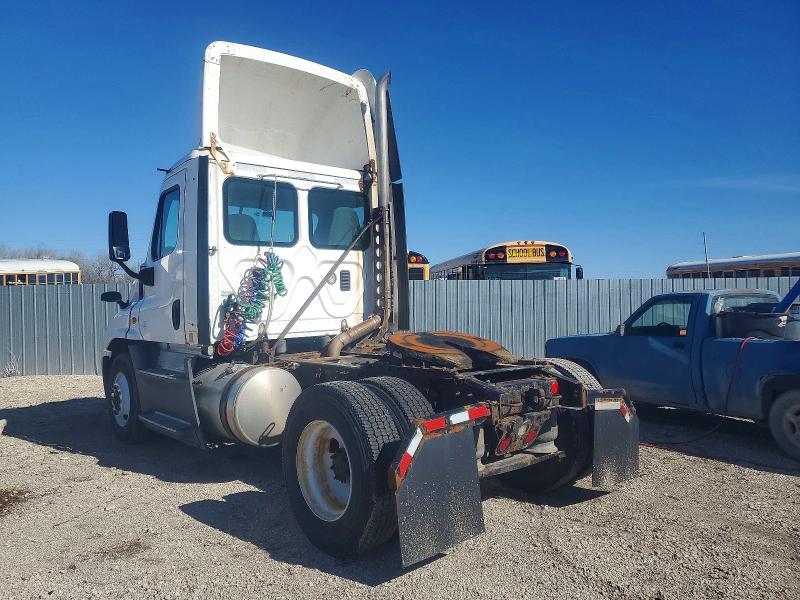 2016 Freightliner Cascadia 125 მანქანა იყიდება აუქციონზე, vin: 1FUBGEDV9GLHC5703, აუქციონის ნომერი: 46200916