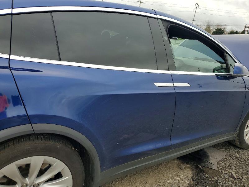 79493865 :رقم المزاد ، 5YJXCBE24LF301582 vin ، 2020 Tesla Model X مزاد بيع
