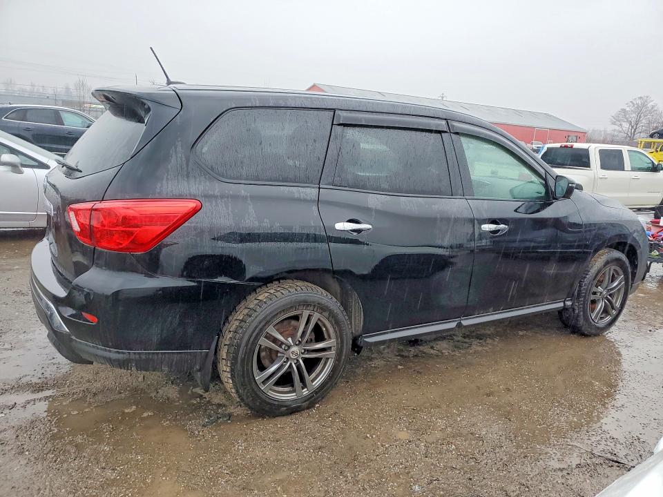 46409526 :رقم المزاد ، 5N1DR2MNXJC667873 vin ، 2018 Nissan Pathfinder مزاد بيع