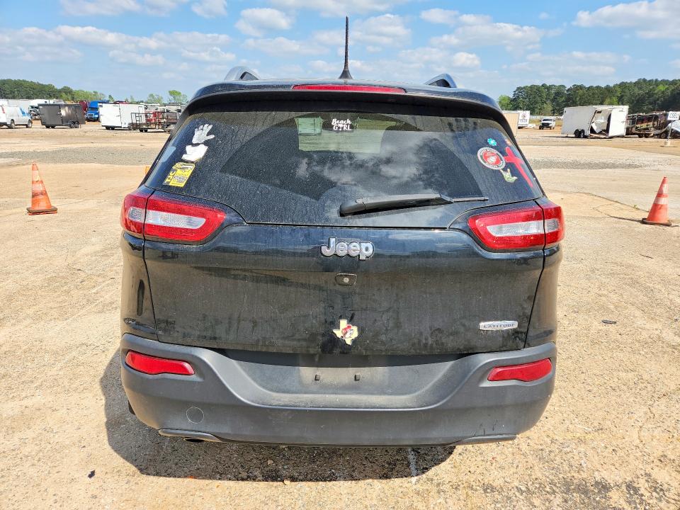 47454696 :رقم المزاد ، 1C4PJLCB5JD513362 vin ، 2018 Jeep Cherokee مزاد بيع