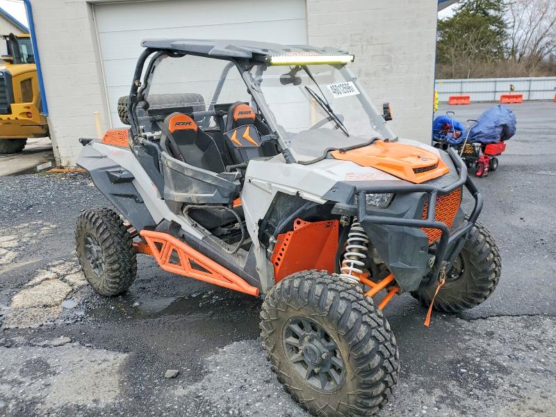 46012696 :رقم المزاد ، 3NSVDE929JF938043 vin ، 2018 Polaris Rzr مزاد بيع