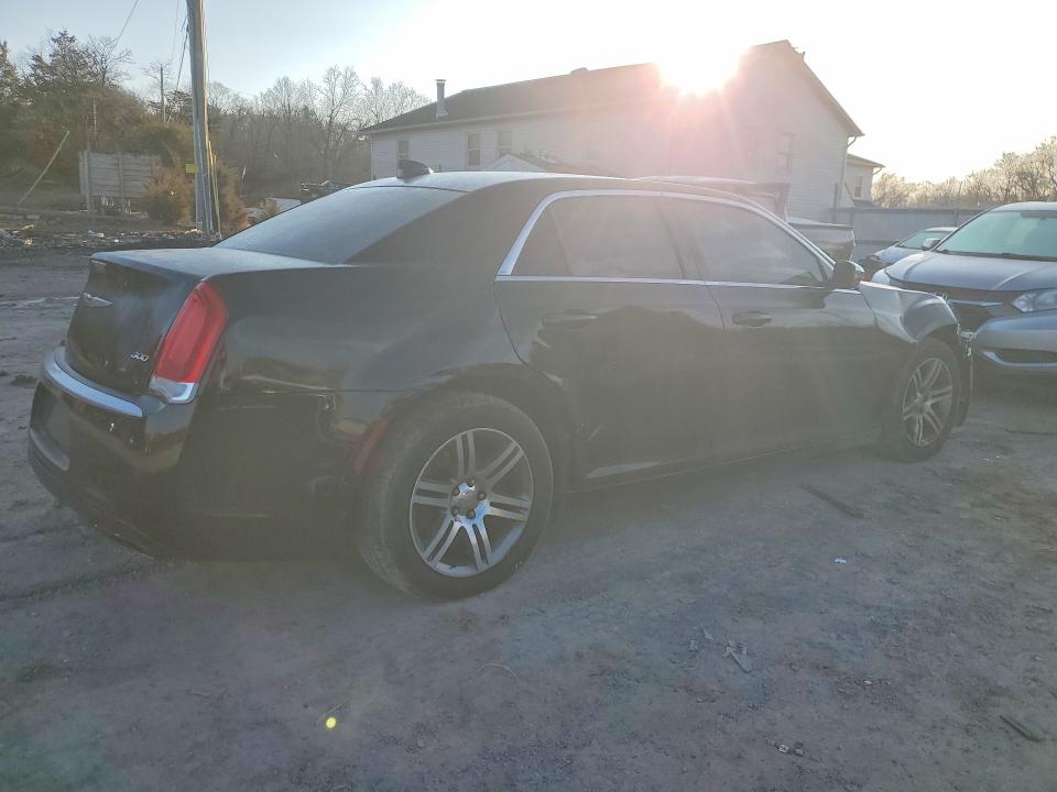 45627276 :رقم المزاد ، 2C3CCAAG4JH191414 vin ، 2018 Chrysler 300 مزاد بيع