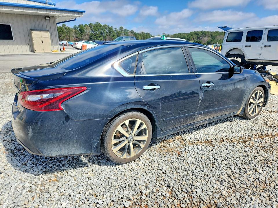 Продажа на аукционе авто 2017 Nissan Altima, vin: 1N4AL3AP6HC167827, номер лота: 42064036