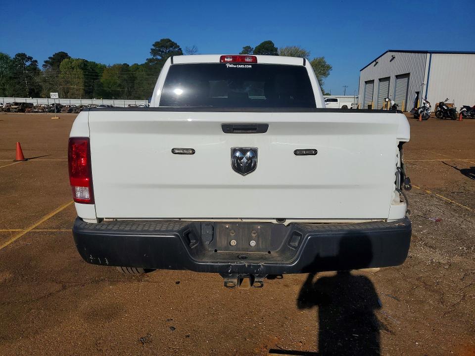 47031006 :رقم المزاد ، 3C6RR6KGXPG656374 vin ، 2023 Ram 1500 Classic مزاد بيع