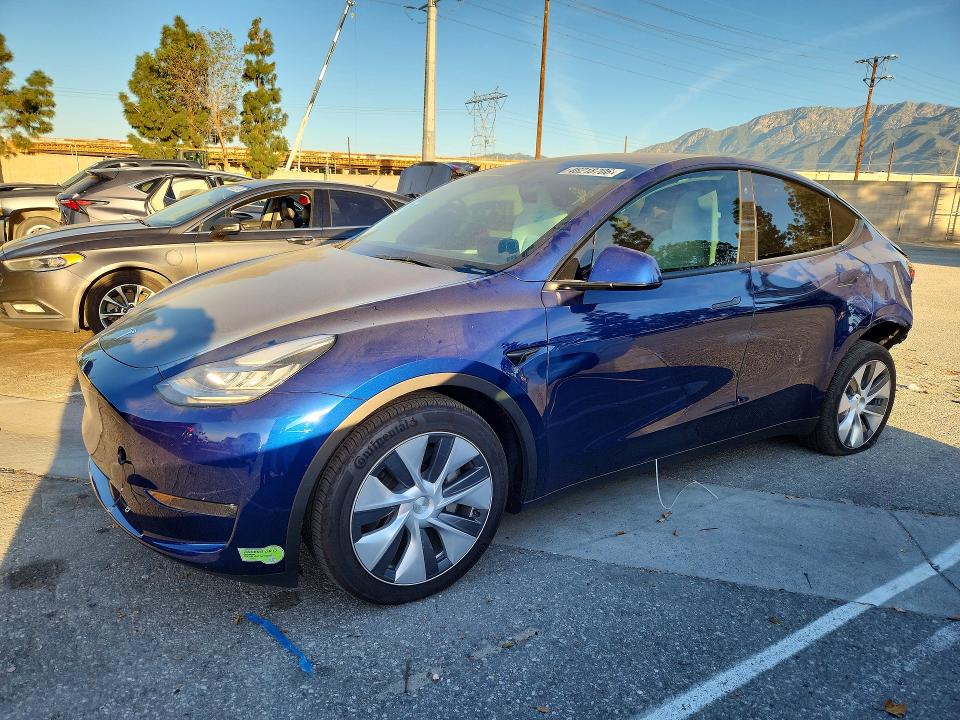 46218706 :رقم المزاد ، 7SAYGDEE4PA102617 vin ، 2023 Tesla Model Y مزاد بيع