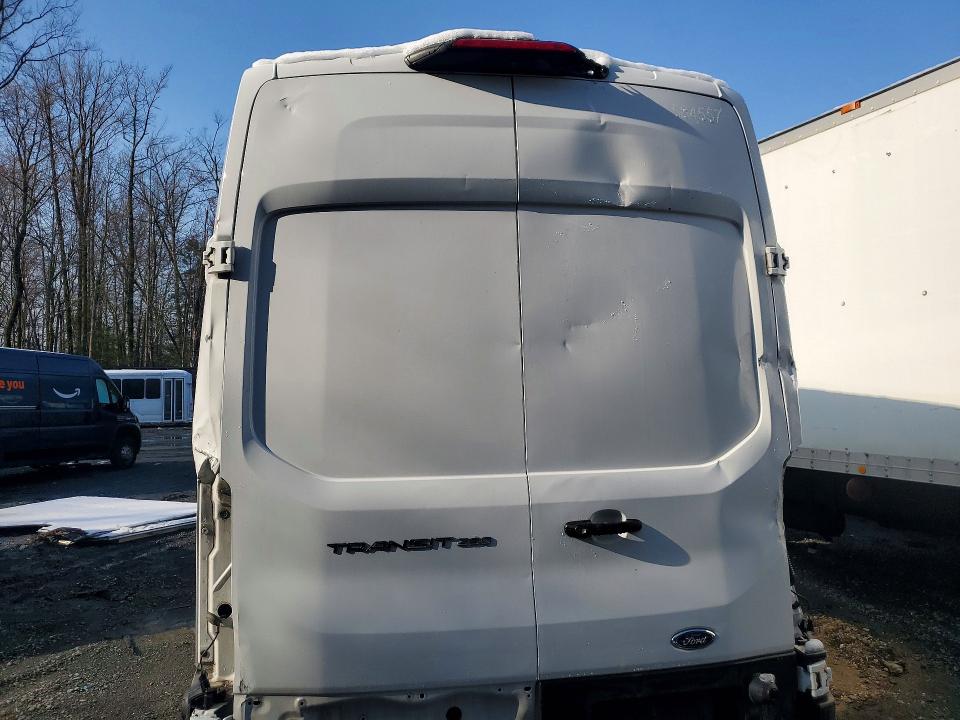 2022 Ford Transit მანქანა იყიდება აუქციონზე, vin: 1FTBR1X86NKA27831, აუქციონის ნომერი: 48008686