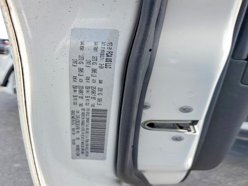 47760966 :رقم المزاد ، 1C4PJLCB2LD614748 vin ، 2020 Jeep Cherokee مزاد بيع