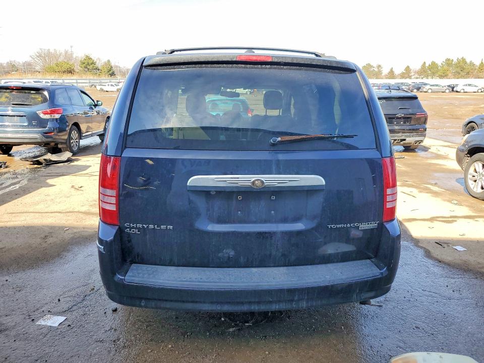 46480456 :رقم المزاد ، 2A4RR6DX7AR193143 vin ، 2010 Chrysler Town & Country مزاد بيع