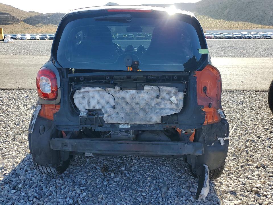 Aukcja sprzedaży 2017 Smart Fortwo, vin: WMEFJ9BA8HK214558, numer aukcji: 45477486