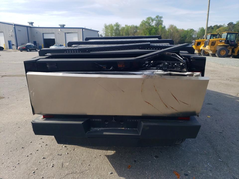 46417426 :رقم المزاد ، 7G2CEHED3SA075055 vin ، 2025 Tesla Cybertruck مزاد بيع