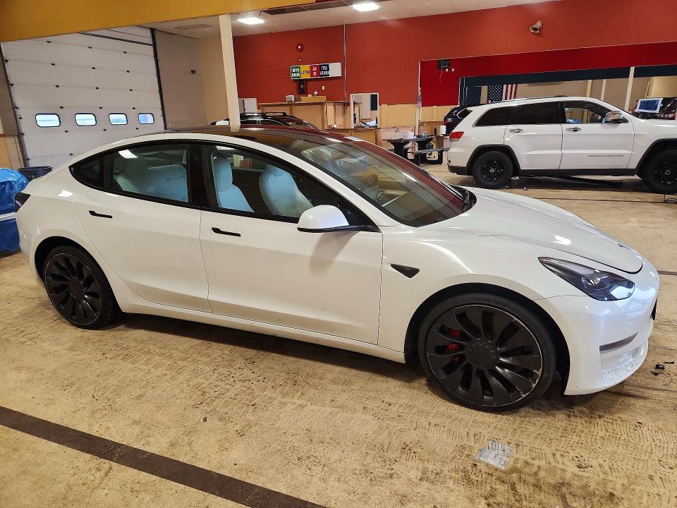 Продажа на аукционе авто 2023 Tesla Model 3, vin: 5YJ3E1EC3PF632753, номер лота: 47180526