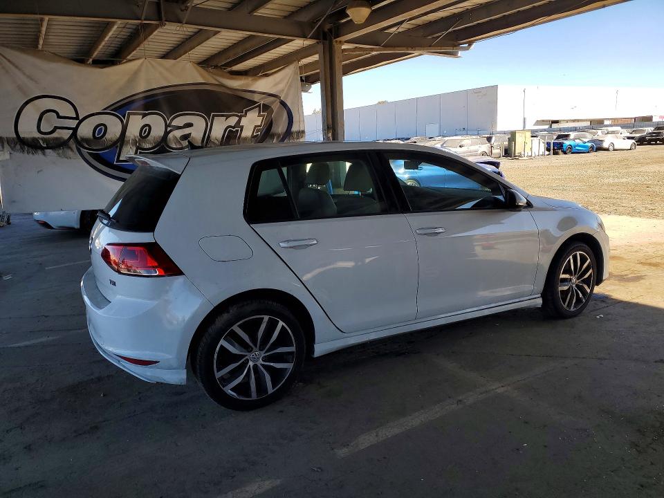 47269146 :رقم المزاد ، 3VW217AU0FM005492 vin ، 2015 Volkswagen Golf مزاد بيع