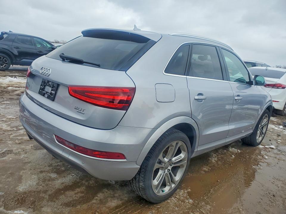 46104796 :رقم المزاد ، WA1EFCFS4FR006994 vin ، 2015 Audi Q3 مزاد بيع