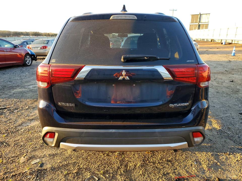 Продаж на аукціоні авто 2018 Mitsubishi Outlander, vin: JA4AZ2A36JZ003037, номер лоту: 46370106